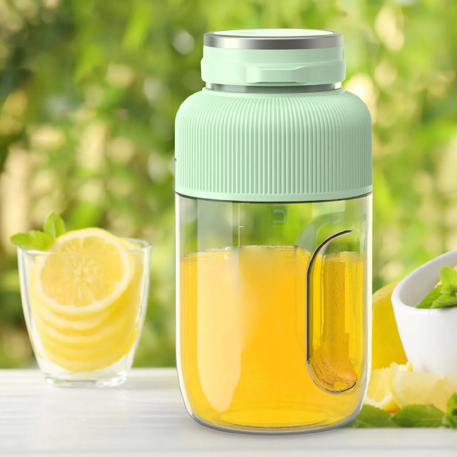 كوب خلاط كهربائي محمول 18000 دورة في الدقيقة عصارة لاسلكية 1200 مل للاستخدام الخارجي يجعل العصائر والمخفوقة