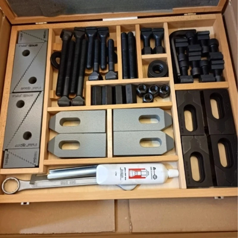 

Импортный набор механических зажимных инструментов M16 83626