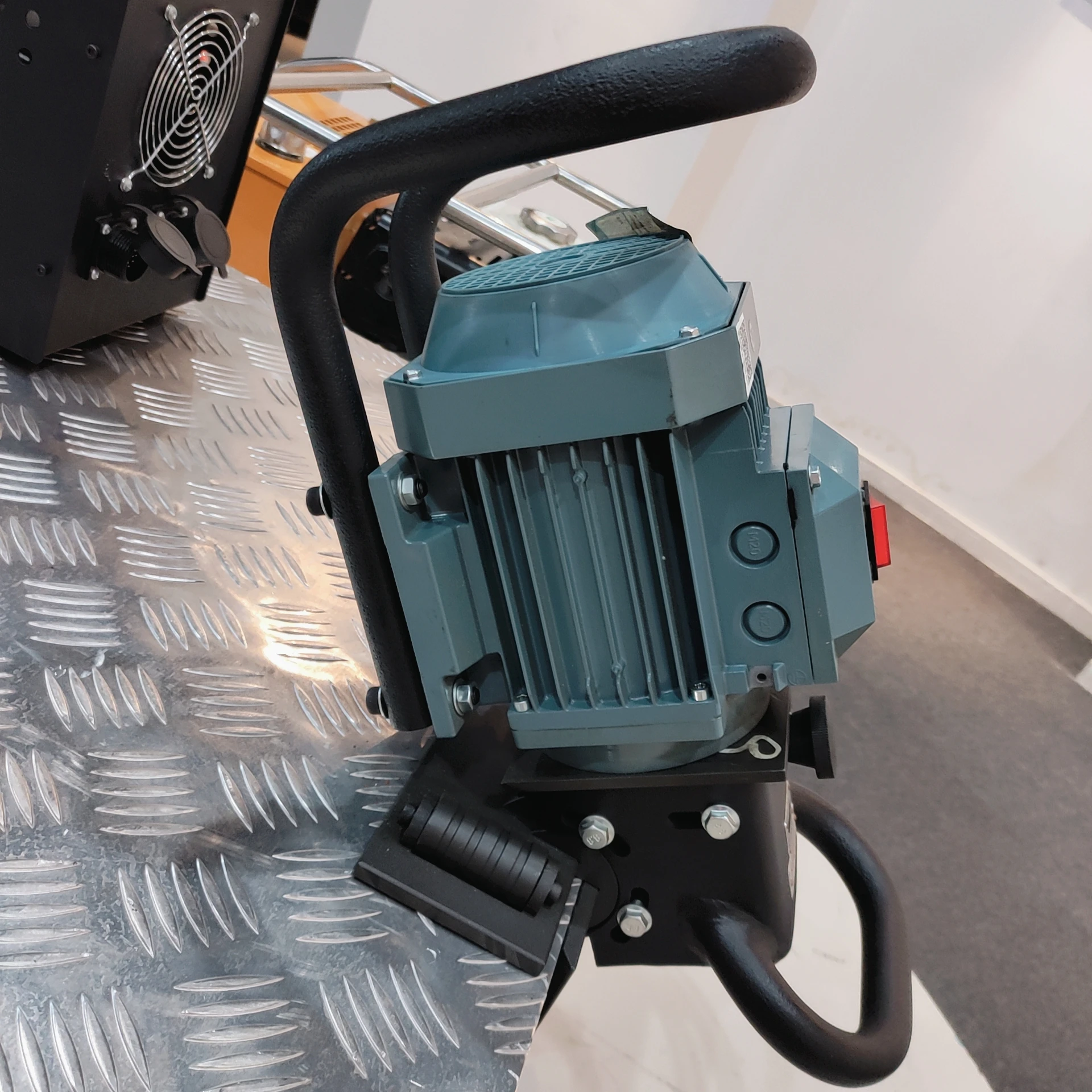 SKF-15 Portable Electric Plate Beveling Engine For Groove Angle 30°-60°