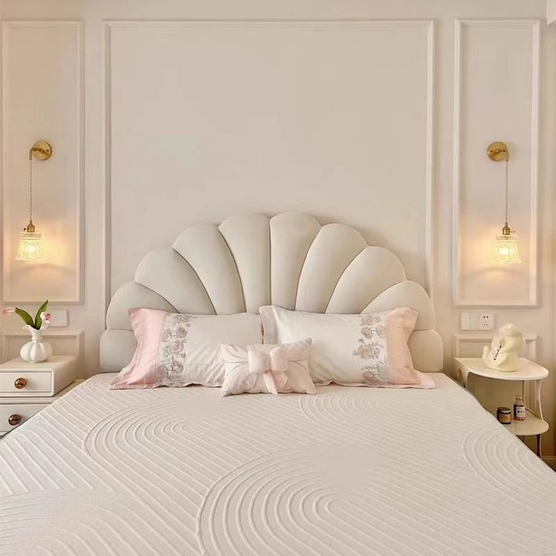 

French Cream Petal Bed Deluxe Leather Bed Master Bedroom and Children's Princess Room