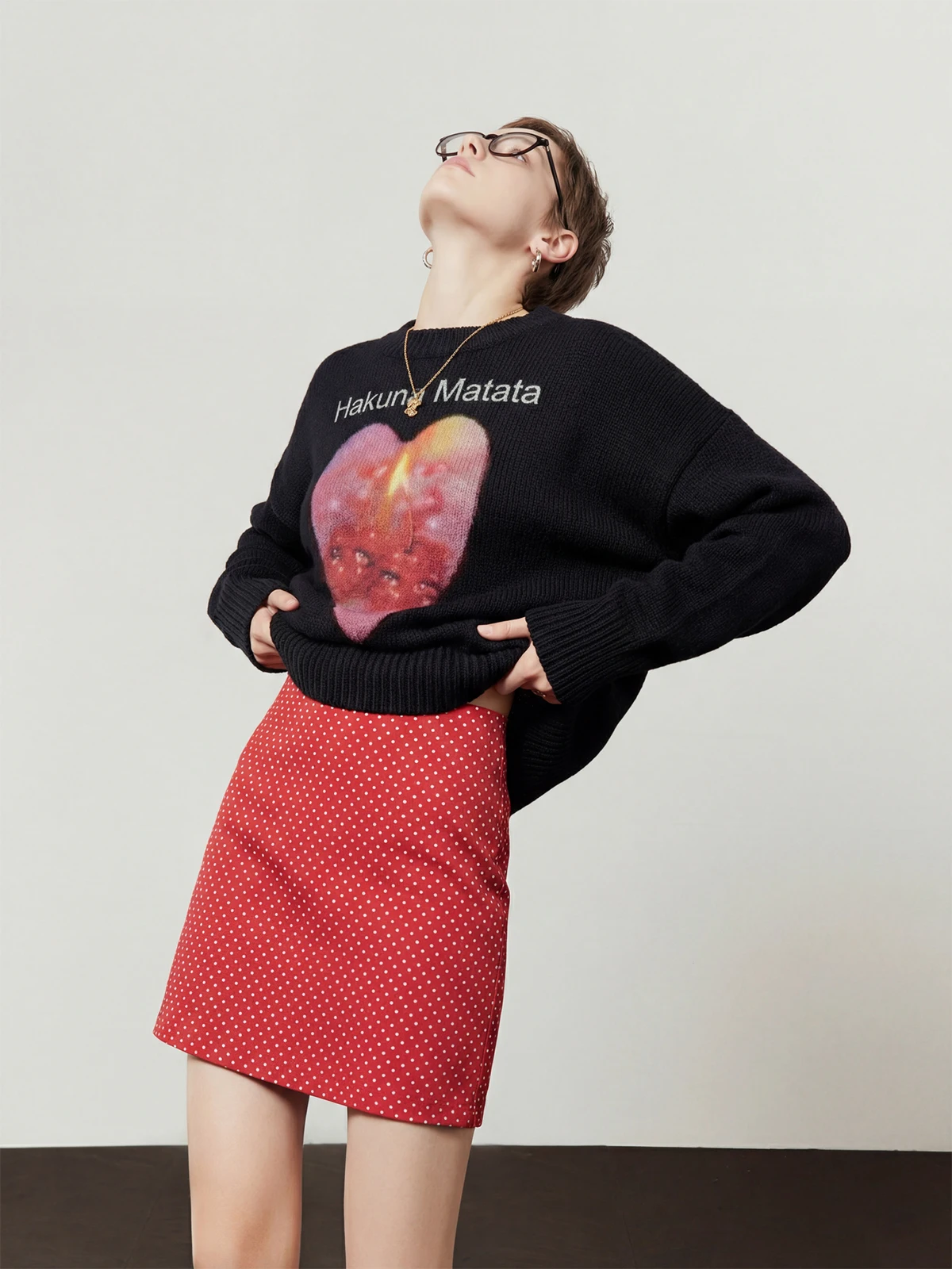 

Свободный женский вязаный свитер черного цвета, осенняя повседневная верхняя одежда, универсальная модель с эффектом похудения, новинка, комфортный крой, длинный рукав, Love...