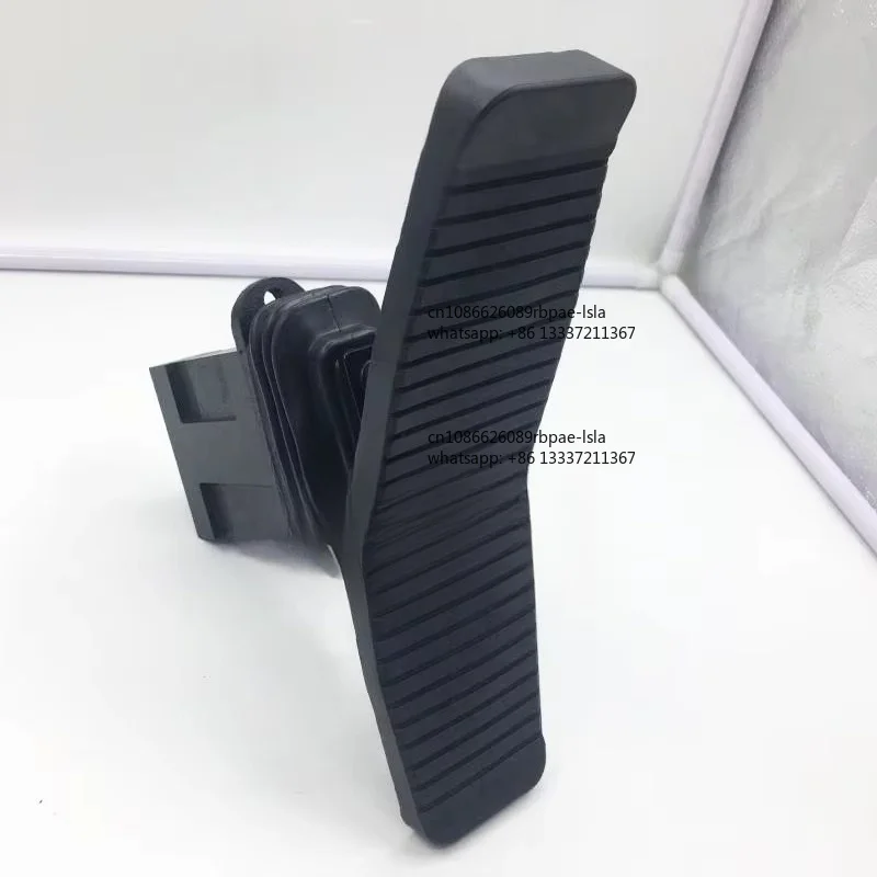 High Quality Excavator Two Way Double Way Hydraulic Foot Pedal Valve for Rock Breaker Hammer view 3