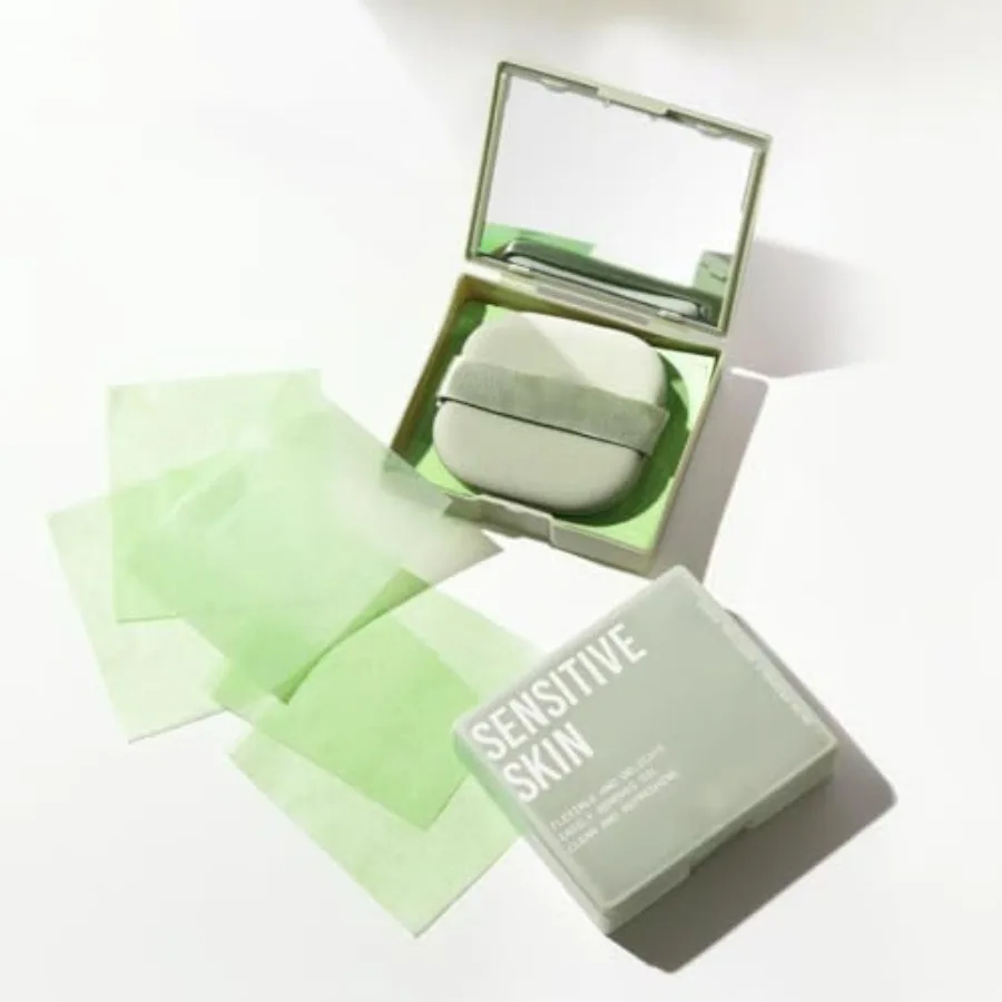 

300 Sheets Oil Blotting Sheets for Face - Natural Wood Pulp Fiber Absorbing Paper with Mirror, Card Size Portable Face Pads and