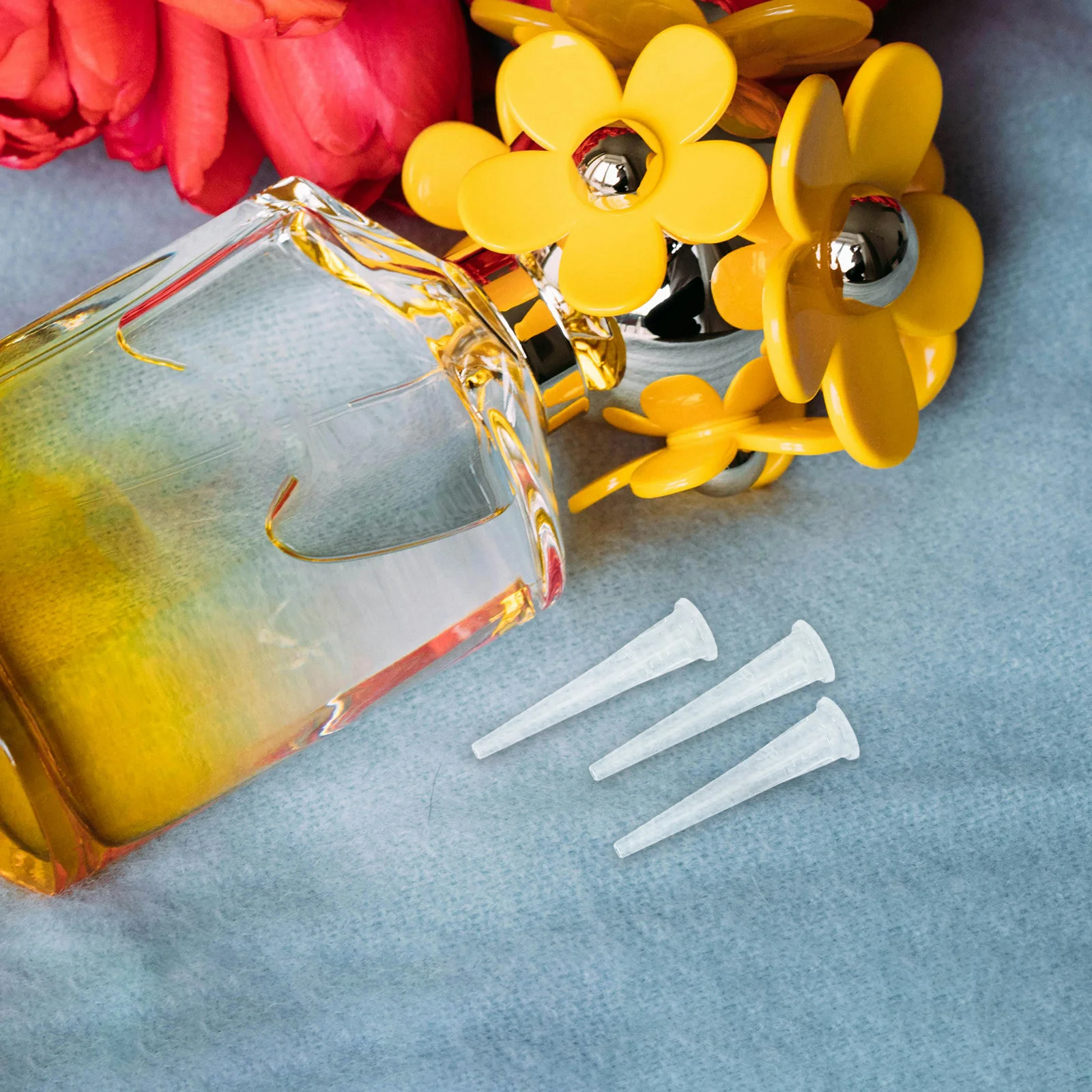 

30Pcs Perfume Cone Pipette Tips Plastic Liquid Transfer Attachments for Laboratory Perfume Essential Oil DIY Use