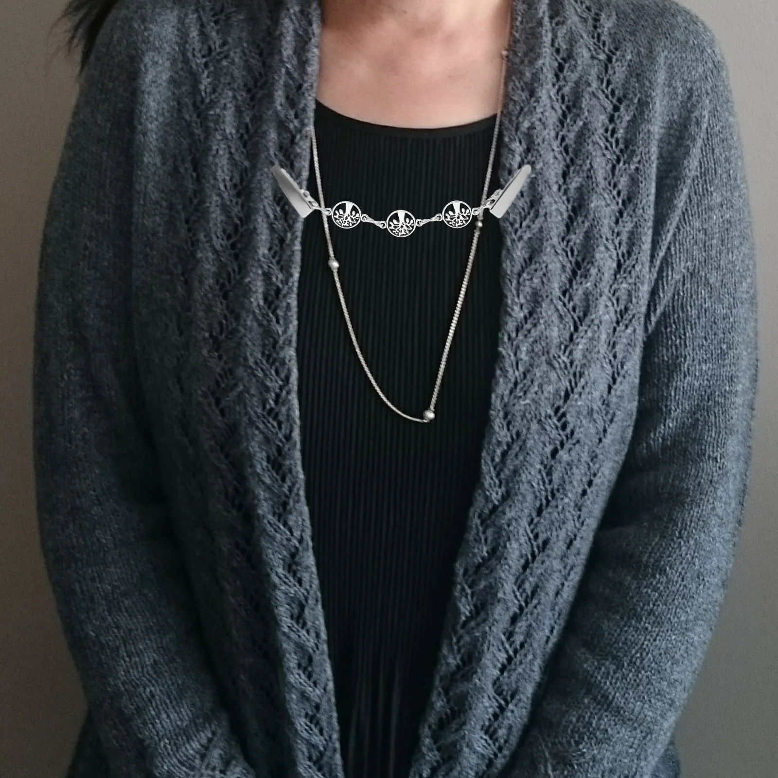 5Pcs Vintage Silver Sweater Clips Cardigan Clasps Retro Shawl Scarf Brooch Pins Elegant Fashion Accessories for Women