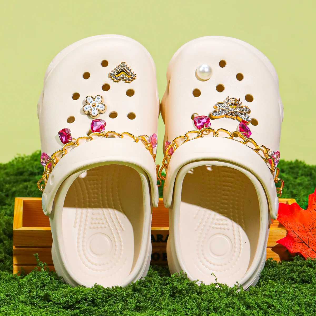 Kinder-Glitzer-Clogs, Leichte EVA-Gartenschuhe, Wasserdichte Rutschfeste Sandalen, Bequeme Slip-On Schuhe für Drinnen und Draußen 1214 – Detail 3