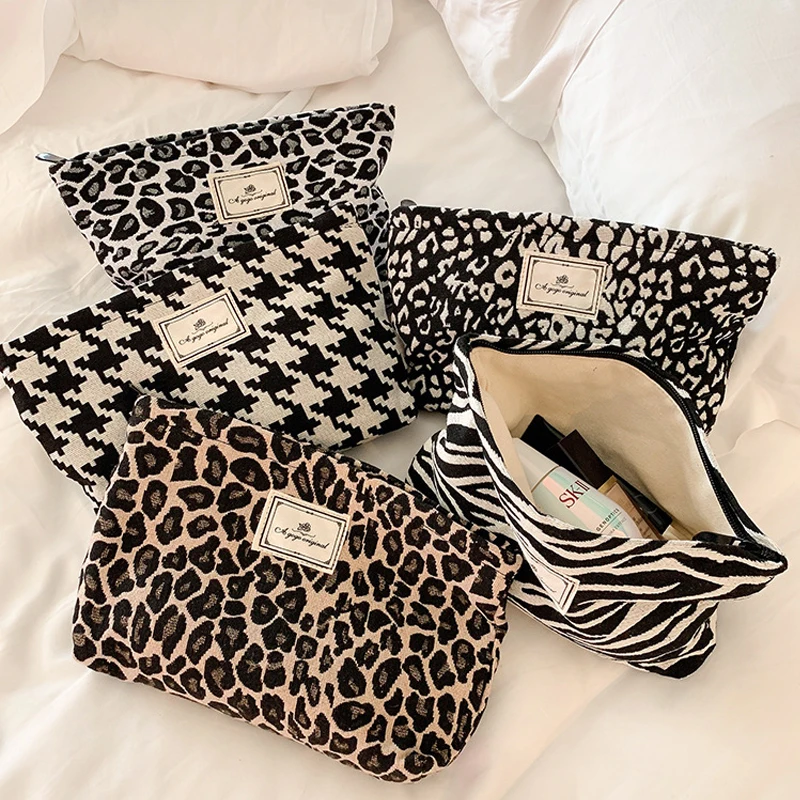 

Ladies' Makeup Bag Leopard Zebra Personalized Fashion Versatile Cosmetic Bag Portable Large Capacity Mult Functional Storage Bag