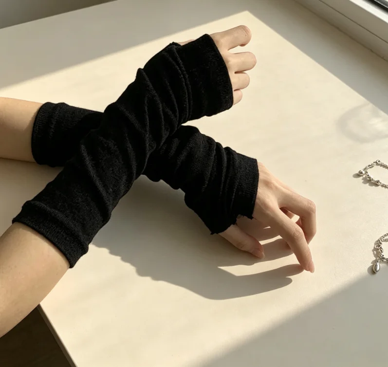 Soft Knit Black Fingerless Arm Warmers, Slouchy Long Wrist Cuffs Stretch Half Finger Sleeve Gloves for Y2K Streetwear Daily Accessories
