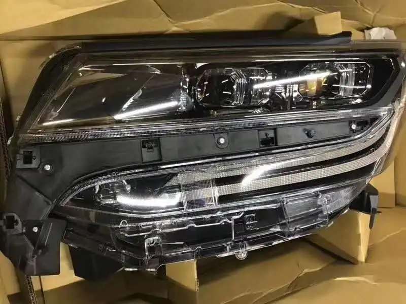 Video 1pcs car bumper headlight Alphard daytime light 2019 2020 2021y DRL car accessories LED headlamp Alphard fog light