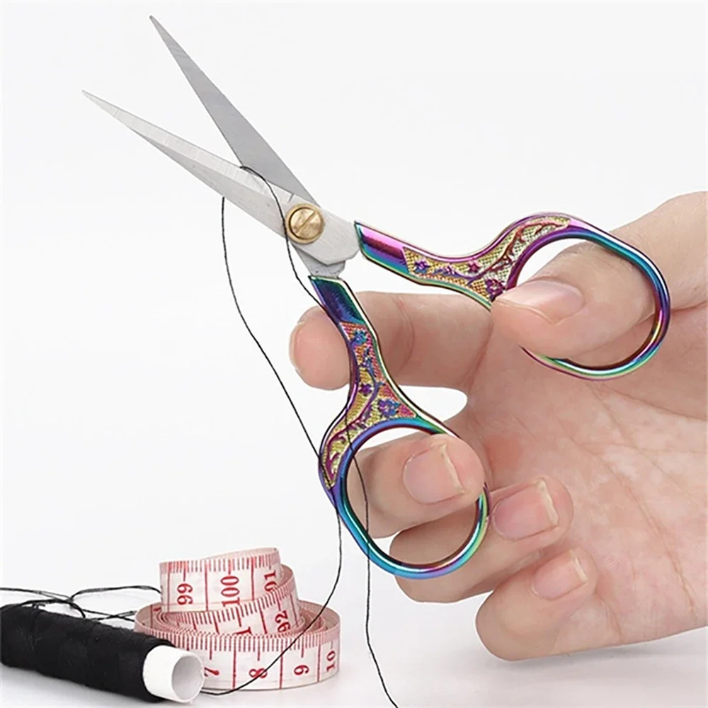 Tijera Retro de flores de ciruela de acero inoxidable, tijeras de costura para el hogar, herramientas de mano bordadas, para oficina, 1 ud.