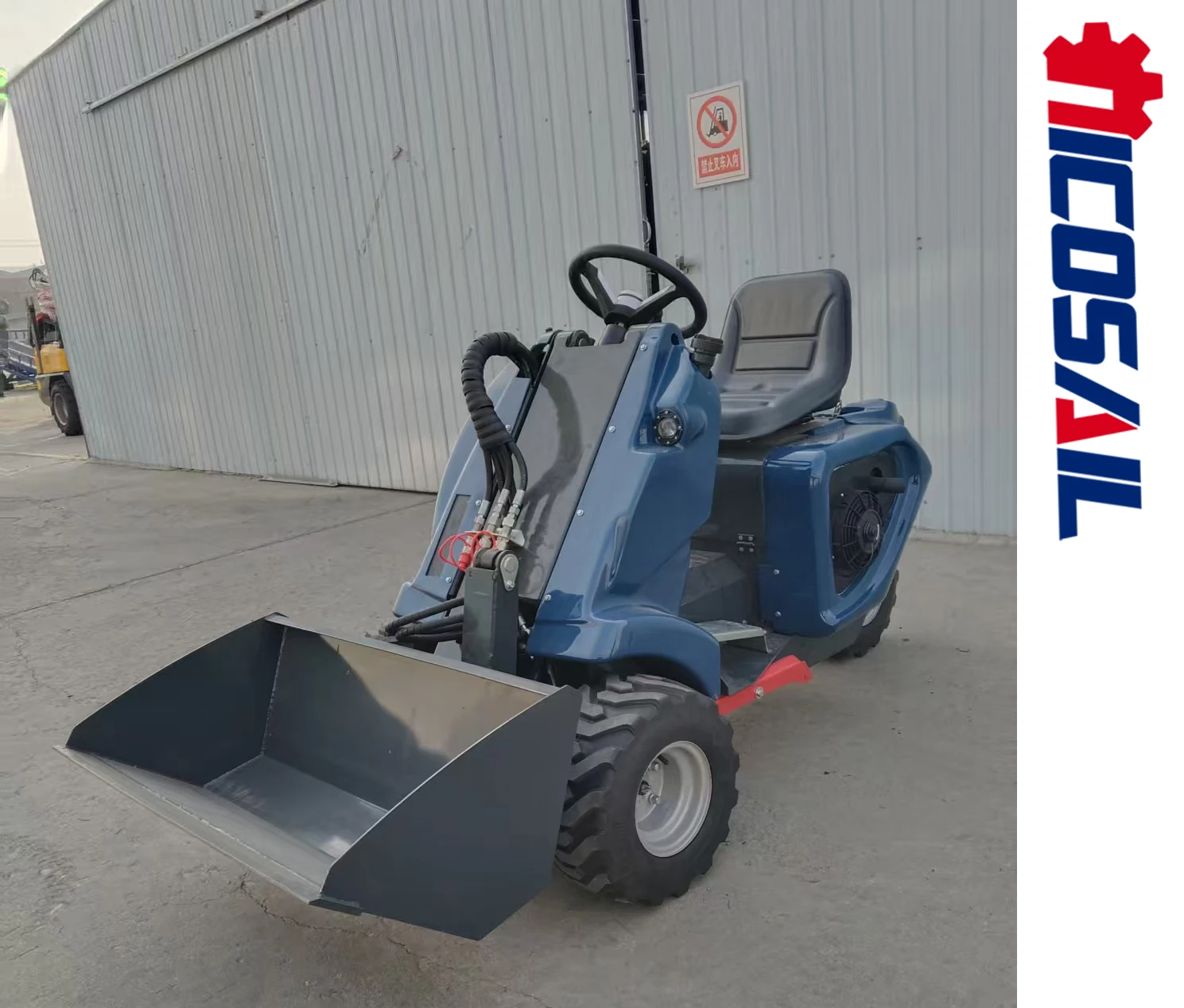 

Новый мини-погрузчик с сертификатами CE, EPA, EURO 5, трехколесный мини-погрузчик, усиленная конструкция