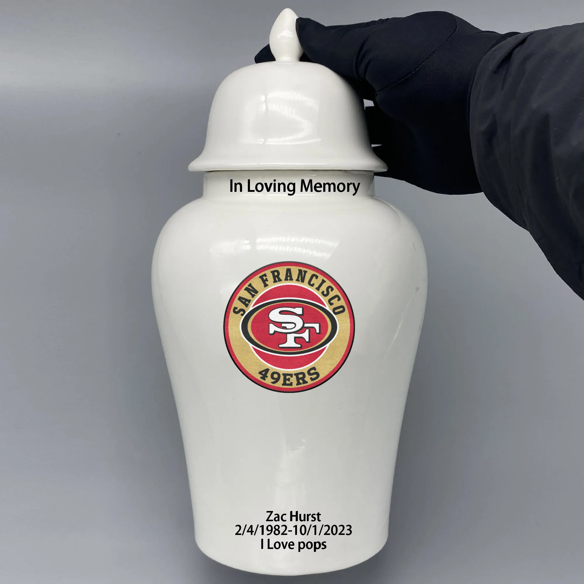 

Large Urn for San Francisco 49ers-themed Logo Custom Urn.Send me the name/date you want to appear on the urn by Remarks Message.