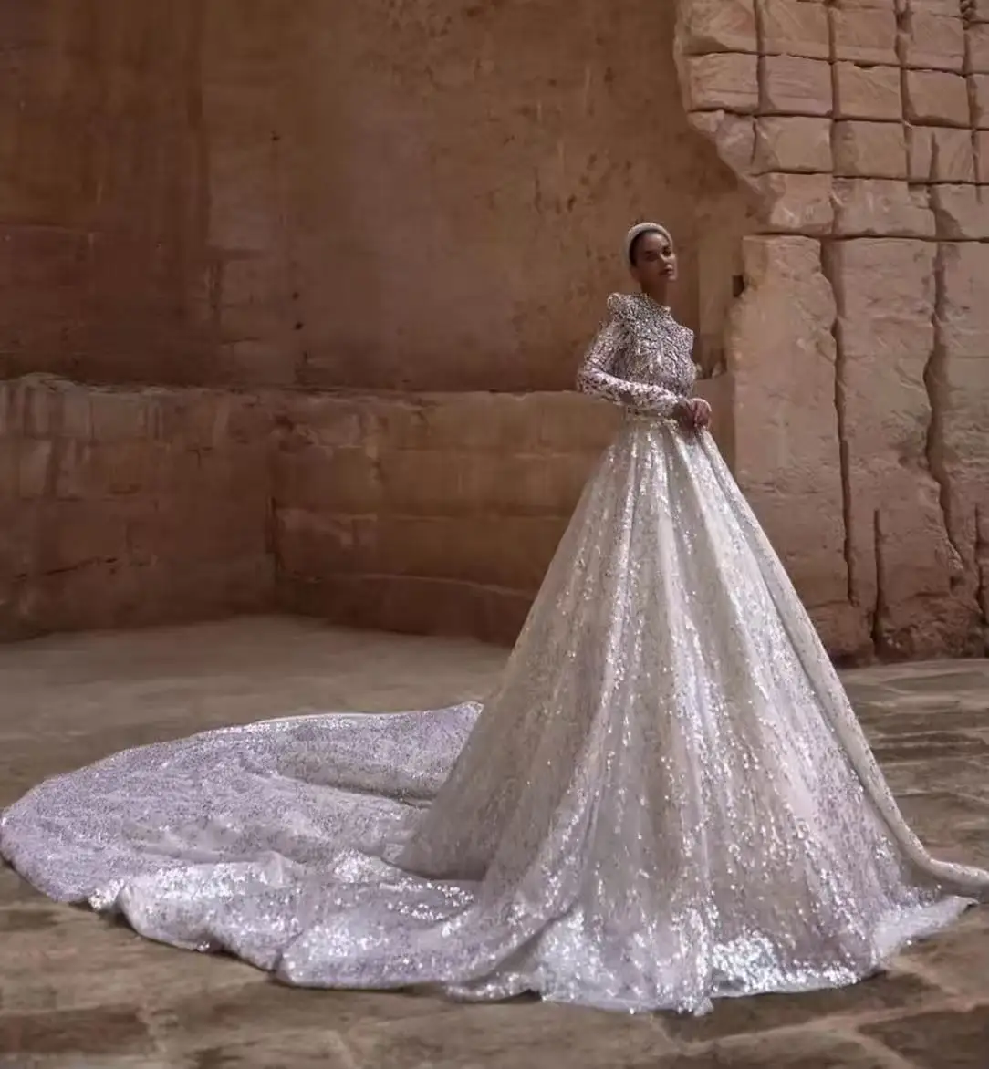 

Fashion Ball Gown Wedding Dresses Beads Sequins Long Sleeves Applique Lace Zipper Bridal Gowns Customized Sweep Train Robe