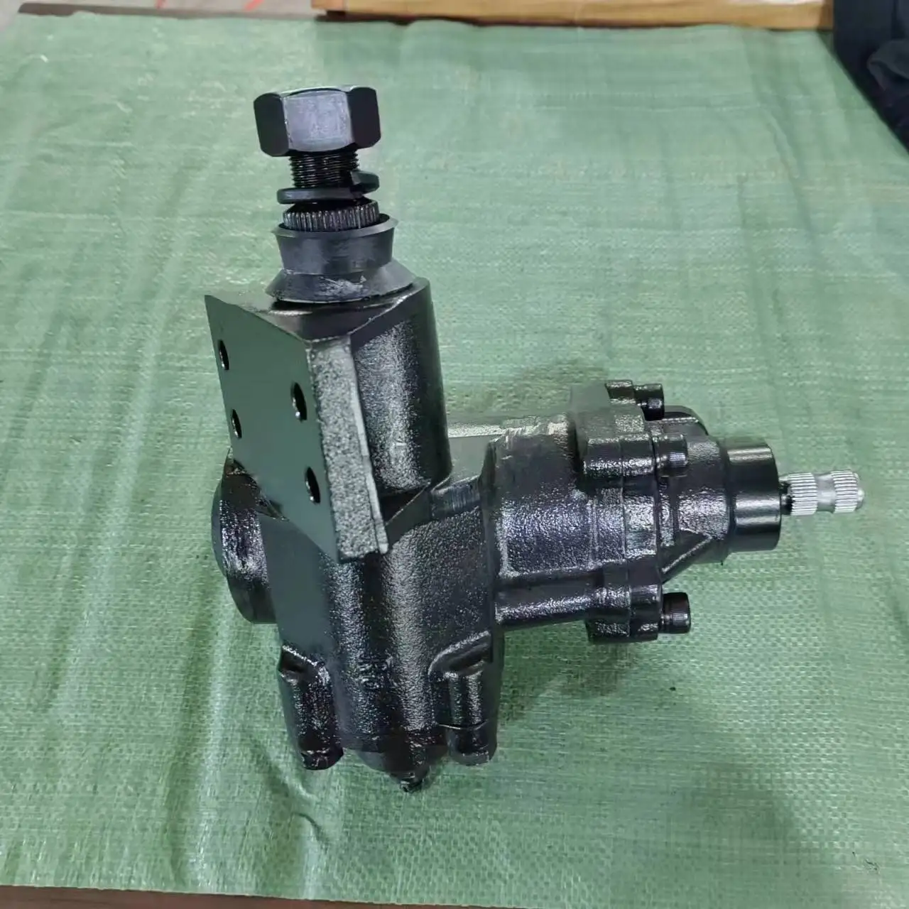 Hydraulic Power Steering Gear Box for Toyota Land Cruiser Fj40 4531036050 4411060022 4411060012 4531036070 45310-36050 LHD