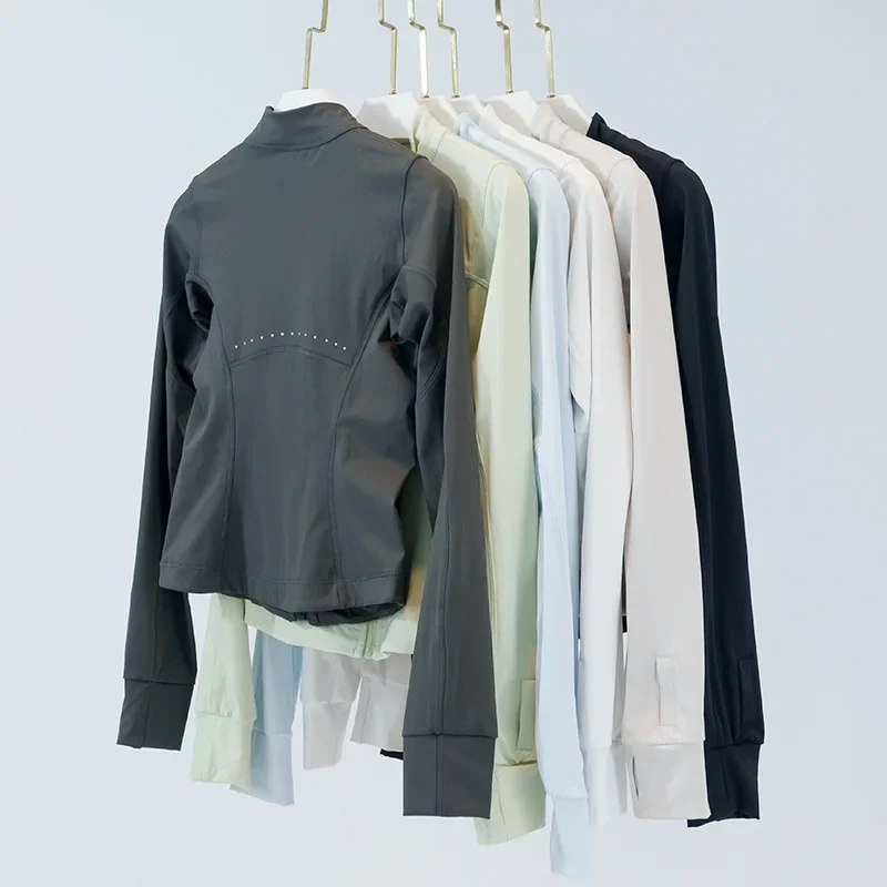 Women's Sport Yoga Clothes Lightweight Breathable Outdoor Running Fitness Suit UV Protection Tight Fit Sunscreen Outerwear