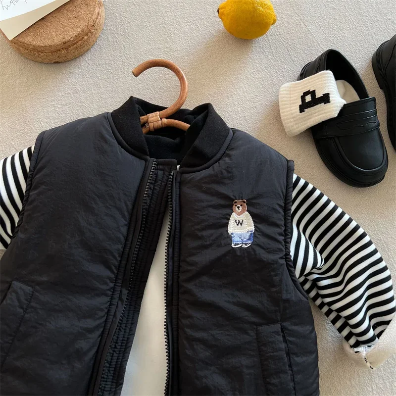 ملابس خارجية للأولاد والبنات سترة قطنية مطرزة 2024 ملابس رياضية خارجية عصرية وجيدة المظهر ملابس أطفال