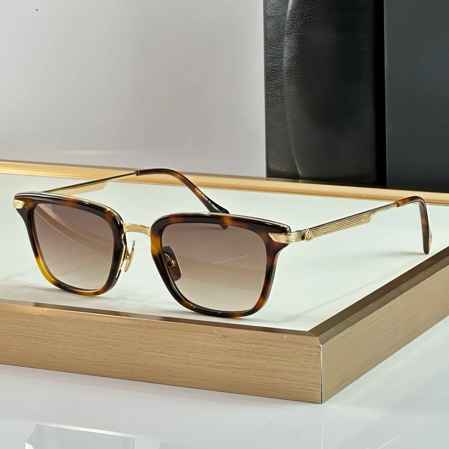 

THE DELIGHT Size 51-22 Top Quality Sunglasses for Men and Women Classic Luxury Titanium Designer Sunglasses Frames