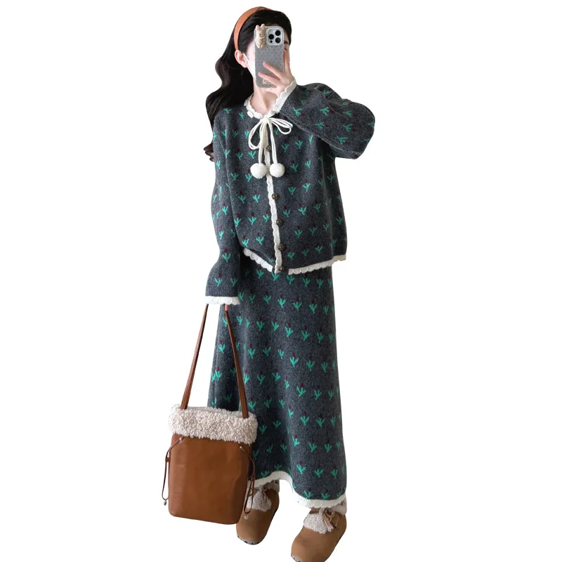 Traje de maternidad de otoño, dulce edad, reductor, suave, cómodo, Retro, suelto, adelgazante, suéter de punto Floral y falda larga, conjunto de dos piezas