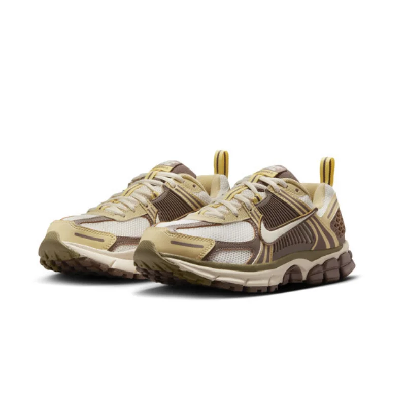 

Nike's New Lightweight, Comfortable, and Durable Travel Sports Jogging Shoes for Men and Women, Air Zoom Vomero 5, Cushioning, Anti-Wear, Daily Training Sports Running Shoes, Retro Fashion, Maillard Color Series Casual Sports Shoes, Essential for Sports, 
