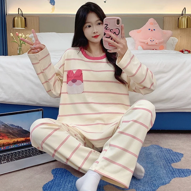 

Женские пижамные комплекты из вискозы: дышащая ночная одежда с V-образным вырезом, коротким рукавом и брюками-капри для сна и отдыха