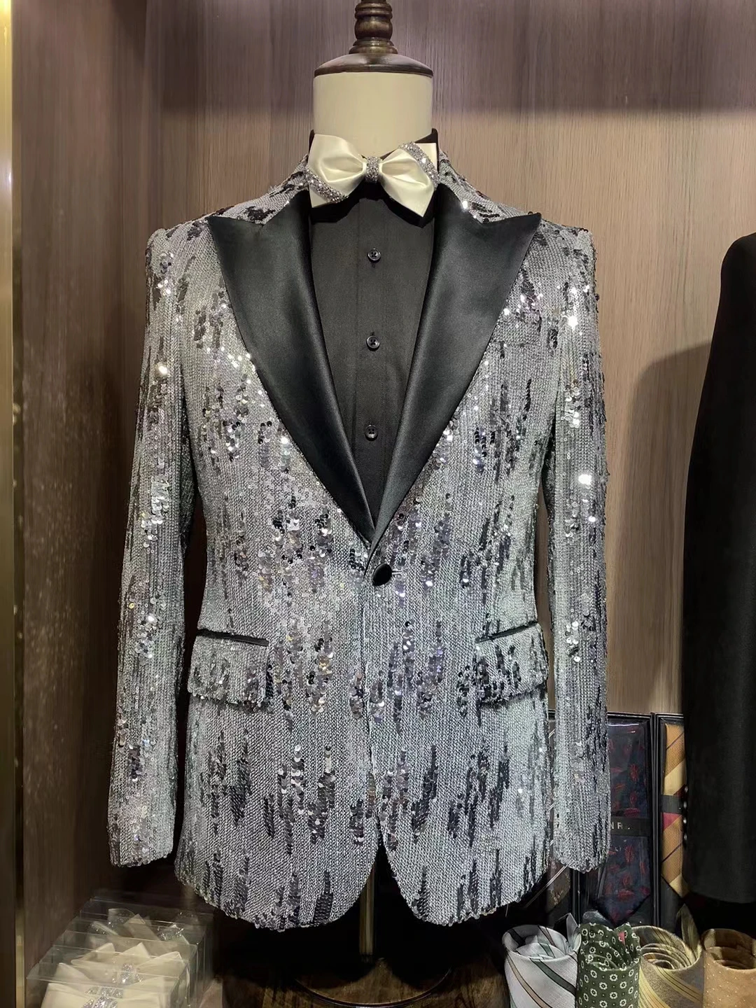 Custom Latest Design Shiny grey Wedding Suits Mens Sequin Formal high-grade Blazers Party perform Fashion model runway clothing