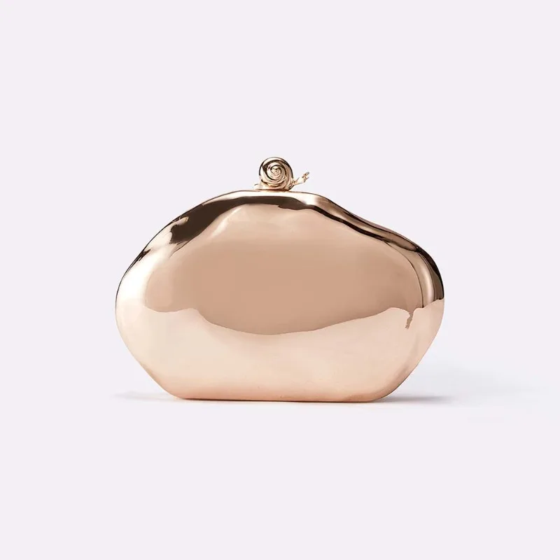 

Mirror-Like, Metallic, Hard-Shell Oval Box Bag for Women, Featuring A Shiny, Textured Design, Reminiscent of Vintage Chain-Handl