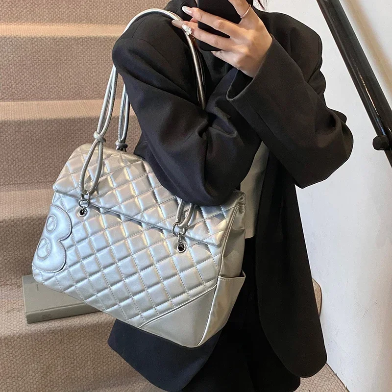 

Classic PU leather shoulder bag, fashionable and trendy chain strap crossbody bag, large capacity women's portable handbag