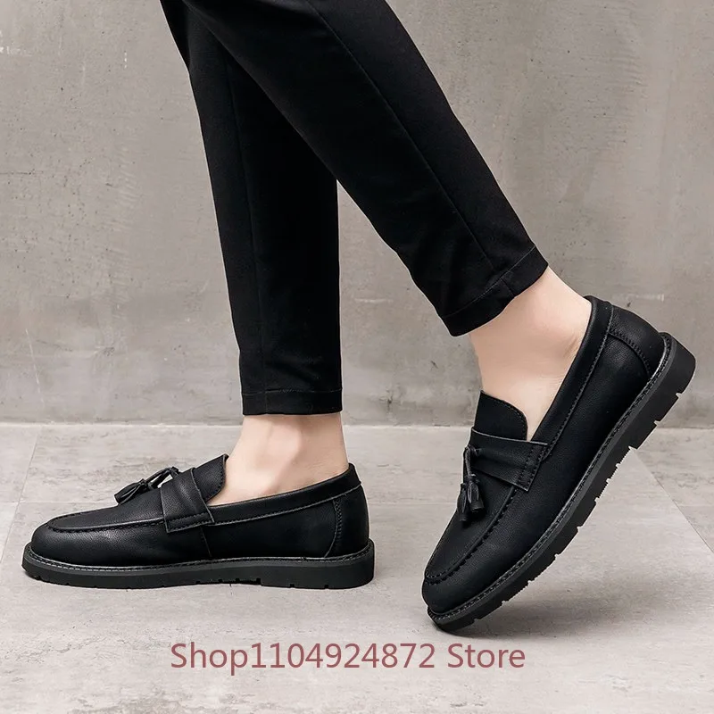 

Мужские кожаные лоферы класса люкс: дышащие, модные, в британском стиле, с кисточками, на плоской подошве, для спорта и повседневной носки