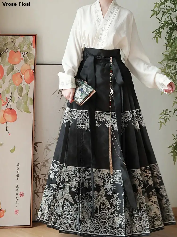 

New 2024 Original Hanfu Skirt Chinese Style Costume Mamianqun Ming Dynasty Weaving Skirt Woman Daily Horse Face Pony Skirt