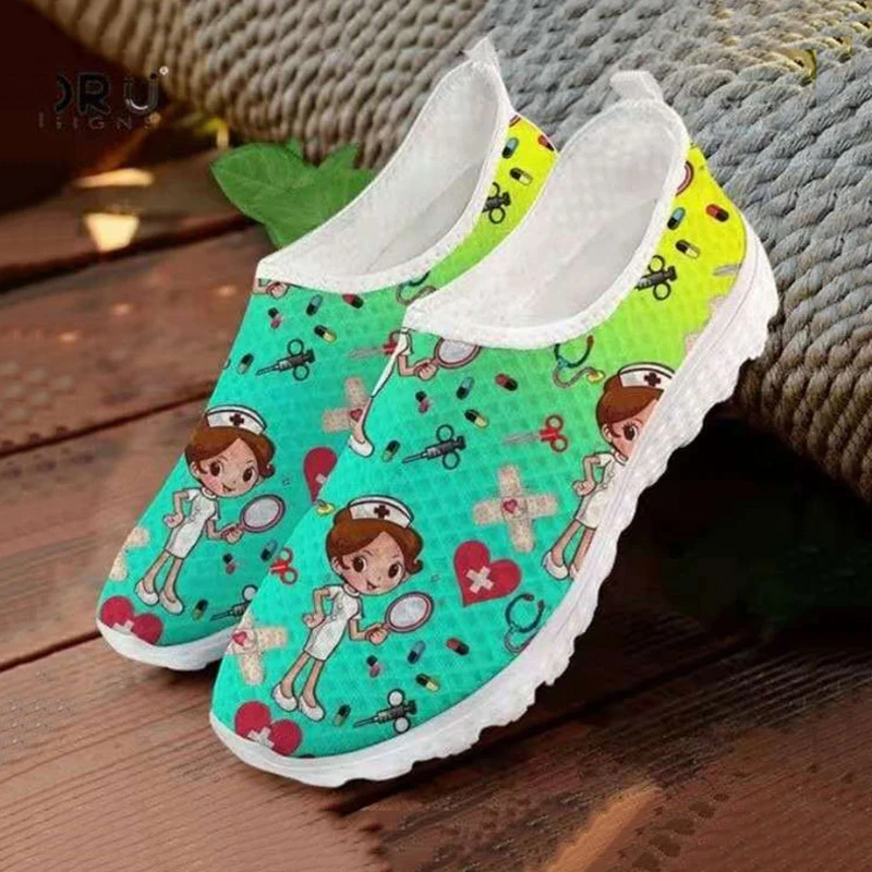 New Women Flats Shoes Cartoon Nurse Doctor Print Women Sneakers Slip On Mesh Shoes Breathable Women Loafers Zapatos Planos