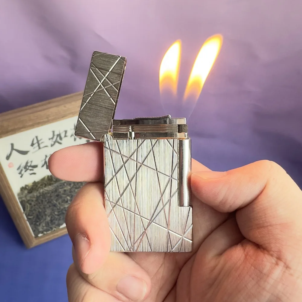 

This high-end custom lighter features a classic and distinctive design and comes with a set of custom accessories.