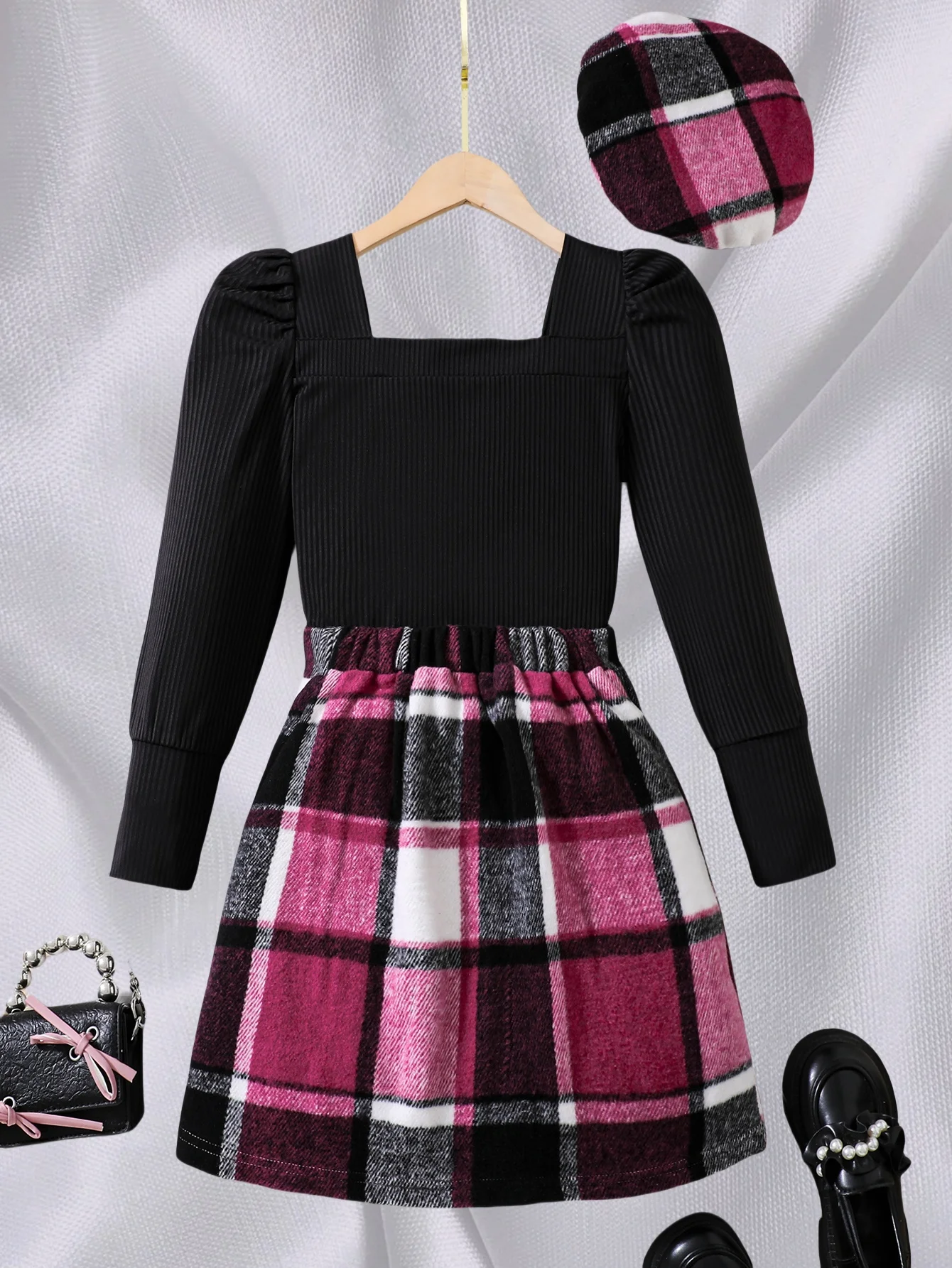 Autumn children\'s three-piece set for girls square collar black bubble long sleeve top plaid irregular skirt beret fashion sexy