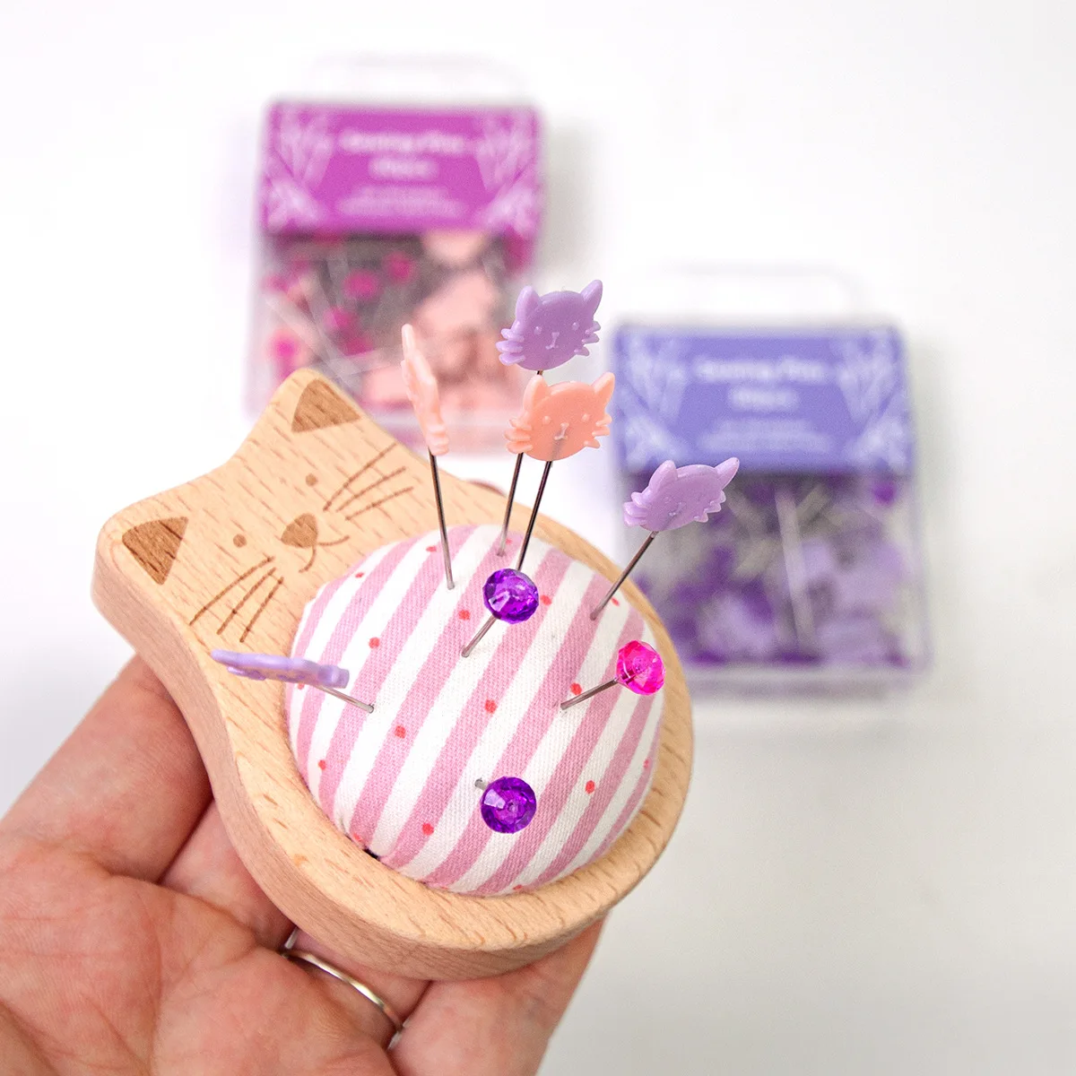80pcs DIY Crafts Sewing Pin Holder Multi-Color with Positioning Pins Cat-Shaped Diamond Head Pins Dressmaker Quilting suite