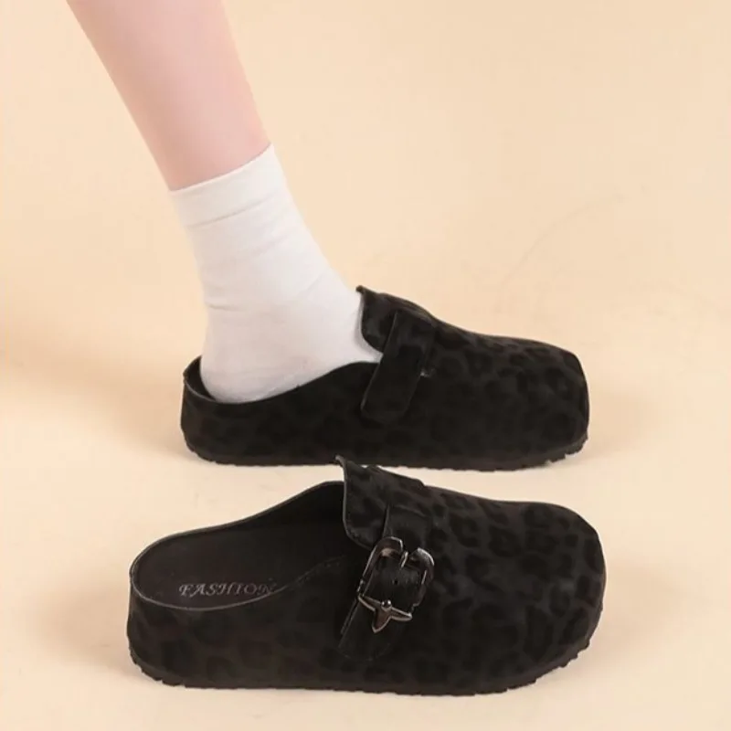 

Fashionable Versatile Leopard Print Mule Women Shoes 2026 New Arrival Early Spring Autumn Slip On Lazy Closed Toe Slipper