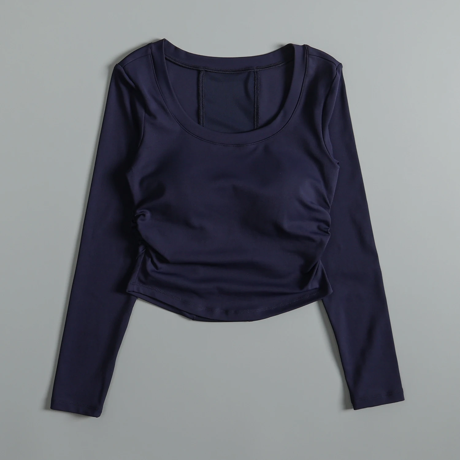 Odzież do jogi dla kobiet 2025 nowy styl z wkładkami na biust długi rękaw jesień i zima trening Pilates topy sportowe do biegania