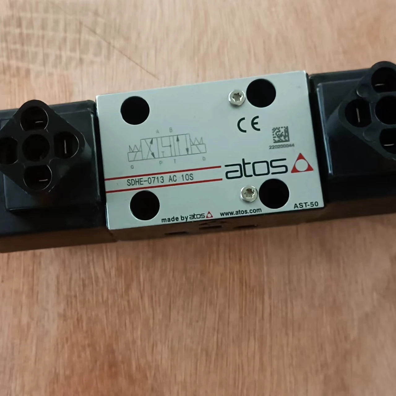 SDHE-0713-X 230/50/60AC SDHE 0713 X 230 50 60AC SDHE0713 DHE-0713-X SDHE-0713 AC 10S ATOS Original Valve in Stock Competitive