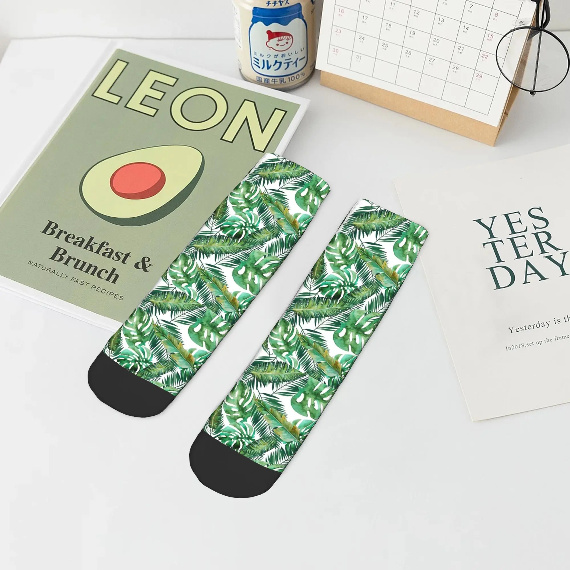 Alle Jahreszeiten Monstera Banana Palm Leaf Socken Harajuku Sport Mittelrohr Socken Weiche Hip Hop Strümpfe für Männer Frauen Geschenke