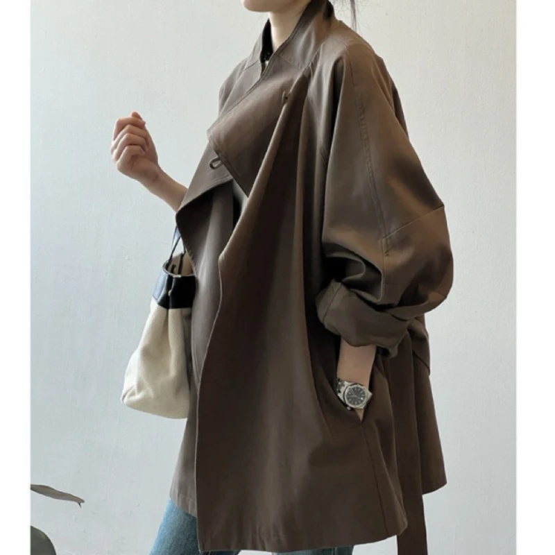 เสื้อแจ็คเก็ตกันลมทรงยาวปานกลางสำหรับผู้หญิง ฤดูใบไม้ผลิ ฤดูใบไม้ร่วง 2026 แฟชั่นใหม่ ทรงหลวม สไตล์ลำลอง สีพื้น ปกเสื้อโค้ท เสื้อคลุมตัวนอกสำหรับผู้หญิง