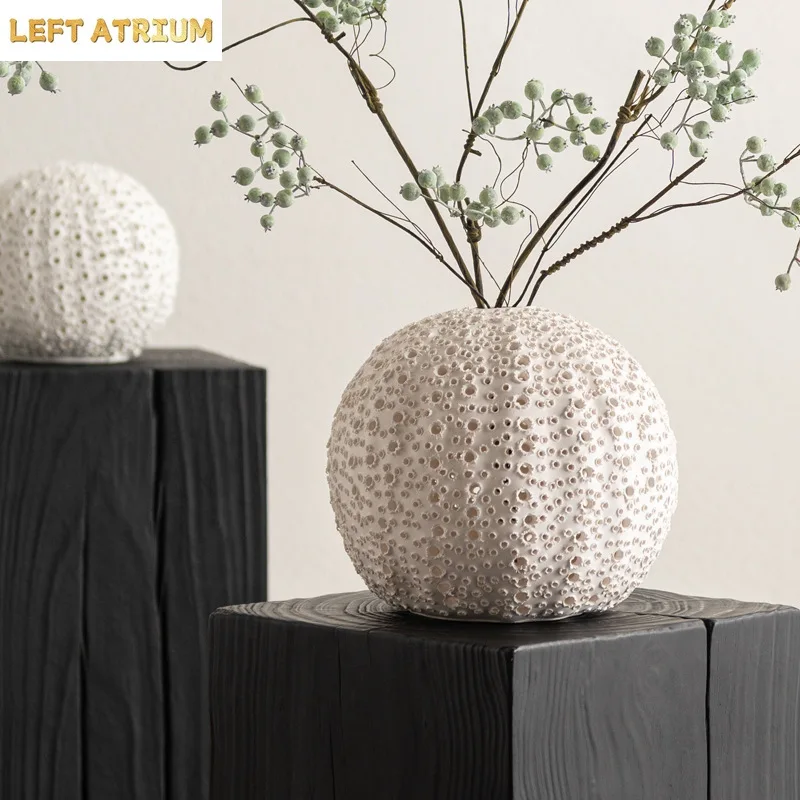 Circular Coral Vase Ceramic Hollowed Out Dried Flower Vessels Flower Arrangement Container Art Coral Ornaments Room Decoration