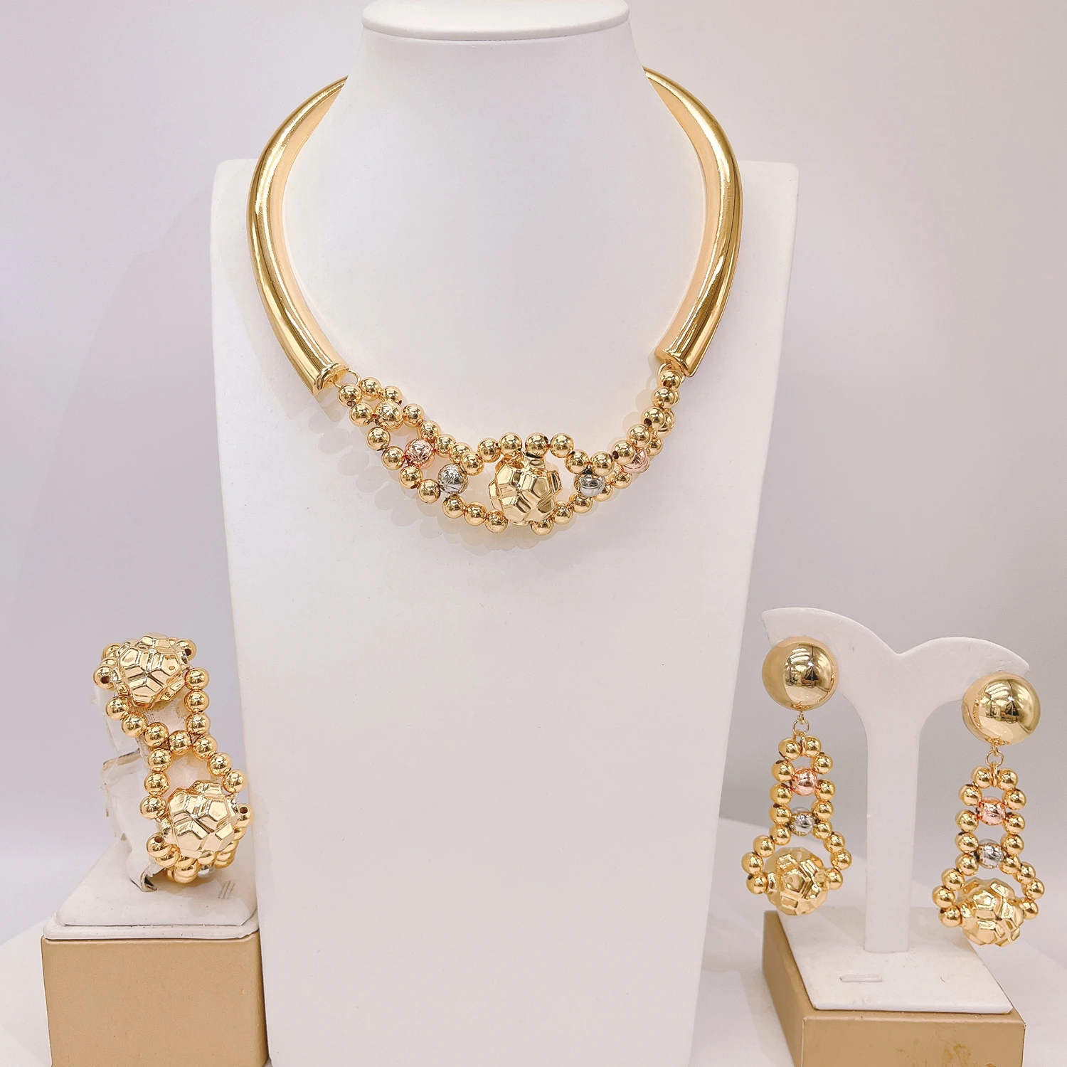 

Dubai gold necklace jewelry set necklace earrings ring jewelry bride African wedding banquet high-end jewelry