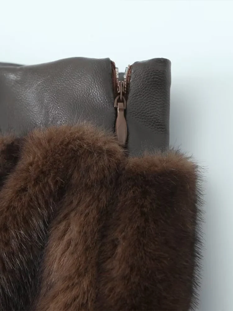 เสื้อผ้าผู้หญิงสไตล์ยุโรปและอเมริกา คอลเลคชั่นฤดูหนาว 2025 กระโปรงสั้นเอวสูงลายขนเฟอร์เทียมสไตล์ฝรั่งเศสย้อนยุค