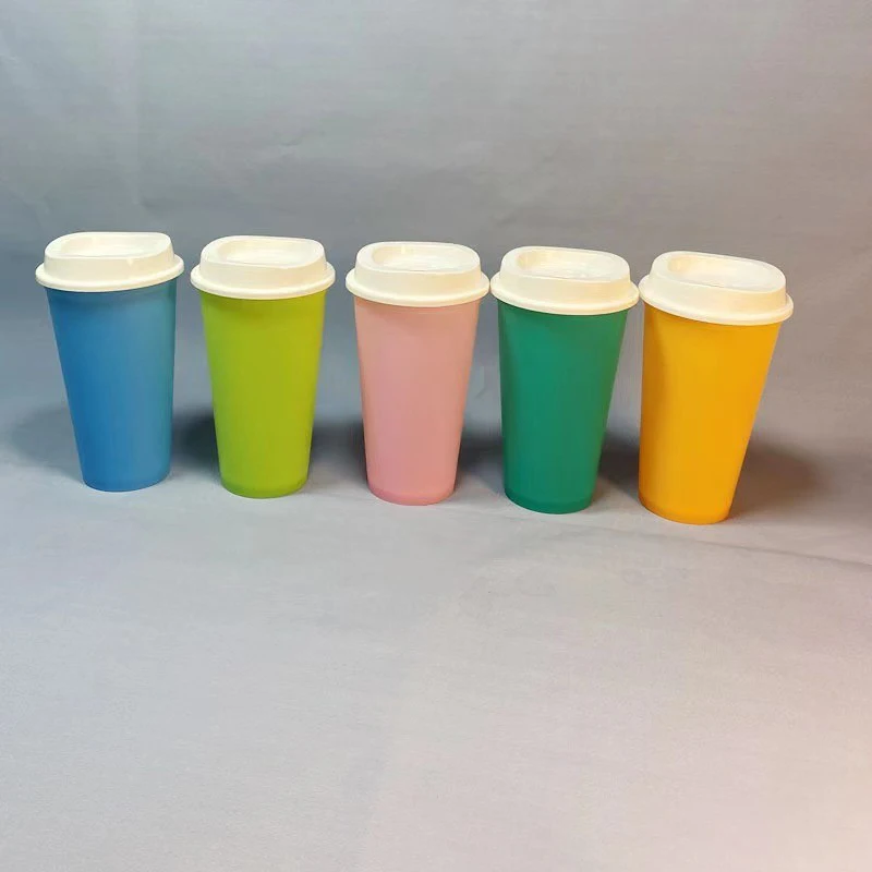 

Reusable Color Changing Cup, 24oz Travel Iced Coffee Mug Tumbler with Straw Lid, Cold Drink Water Cups for Party