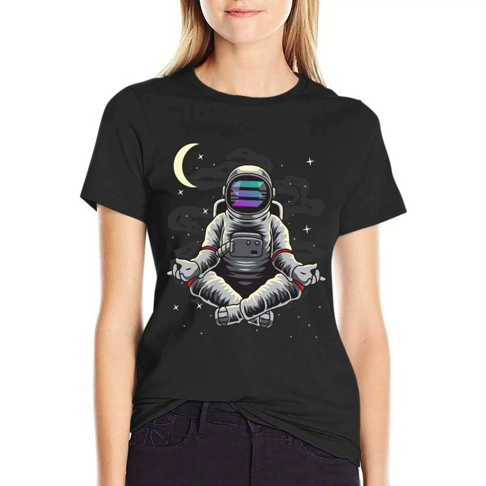 Astronaut Yoga Solana SOL Coin To The Moon Crypto Token Blockchain Cryptocurrency Wallet T-Shirt