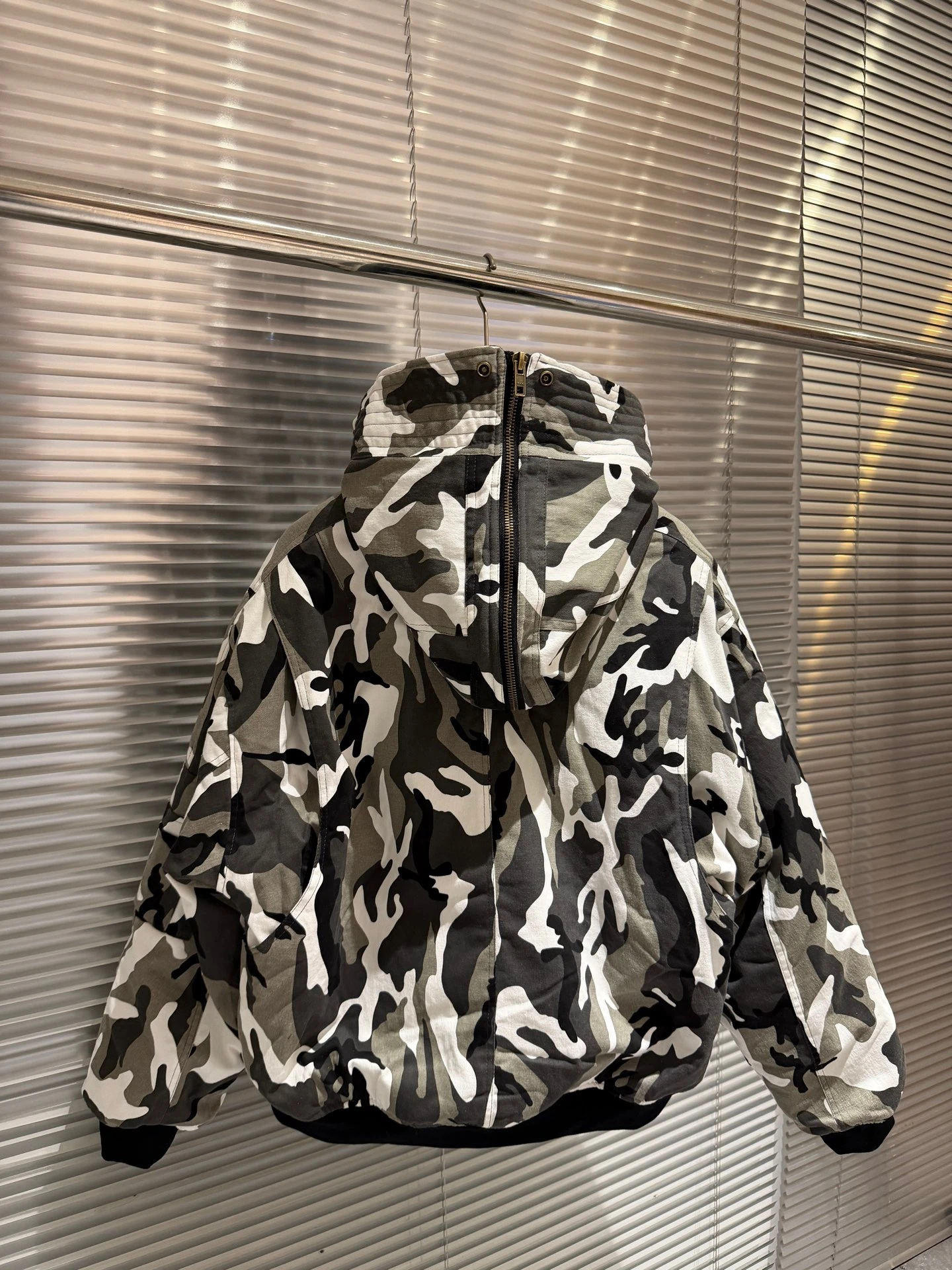 

Куртка Ailz Project Snow Camouflage Flight Washed: Свободная повседневная модная хлопковая куртка с капюшоном на молнии для подростков