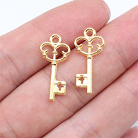 Vintage Jewelry Key Charms New In Findings 20pcs