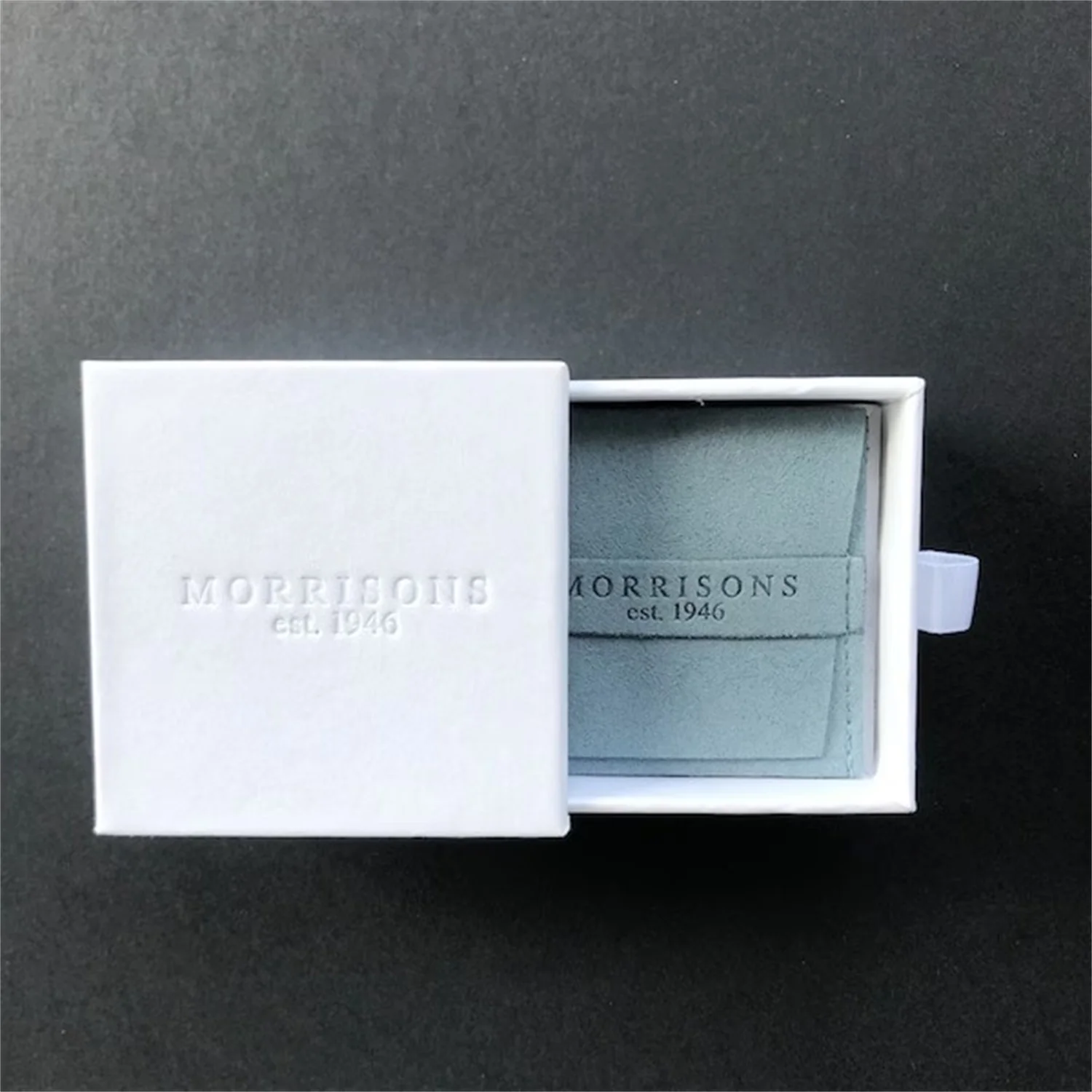 

50 шт., белая бумажная коробка, шкатулка для драгоценностей на заказ, упаковочная коробка с персонализированным логотипом, ожерелье, серьги, упаковка, объемный ящик, картонная коробка