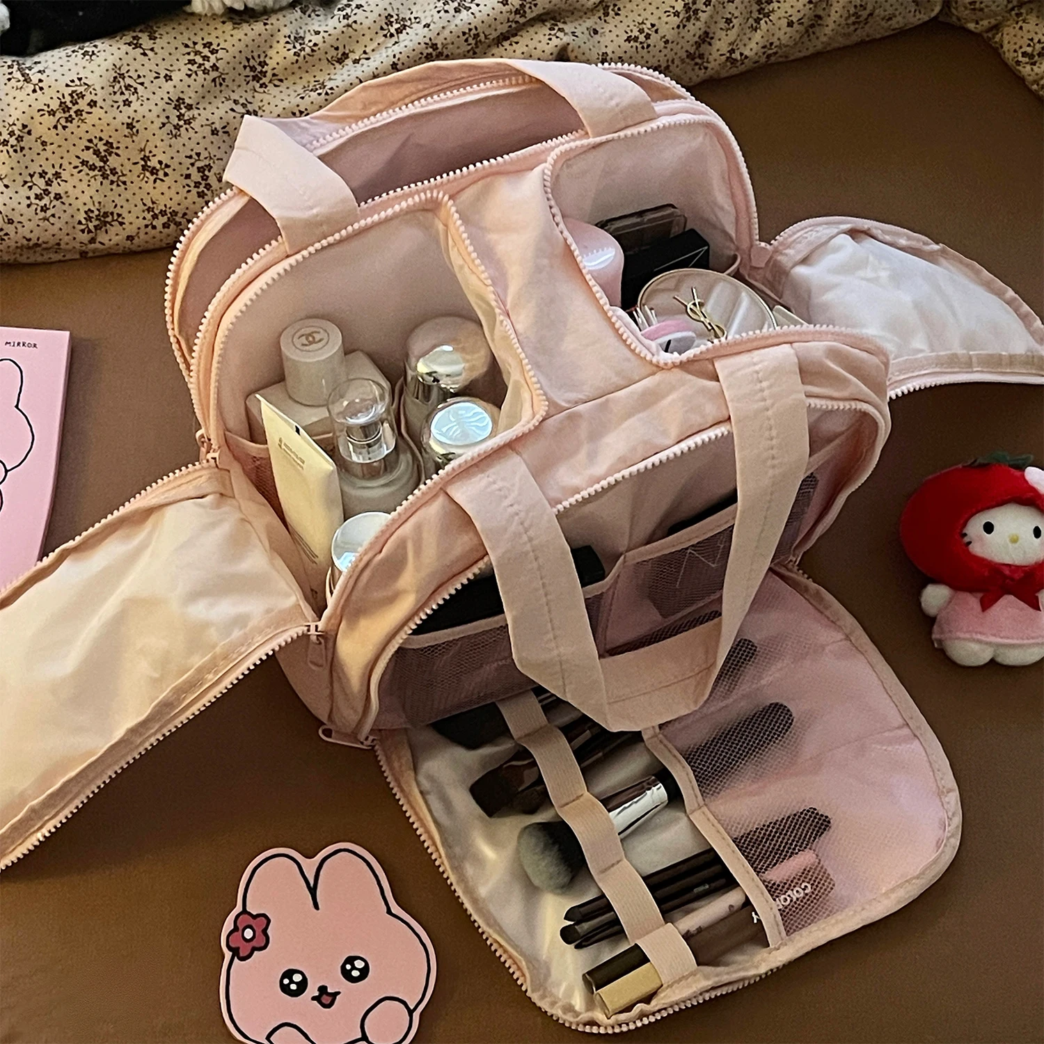 

Large Capacity Portable Travel Cosmetic Bag Women's Toiletry Pouch Lipstick Storage Organizer Pink Cute Style Nylon Material