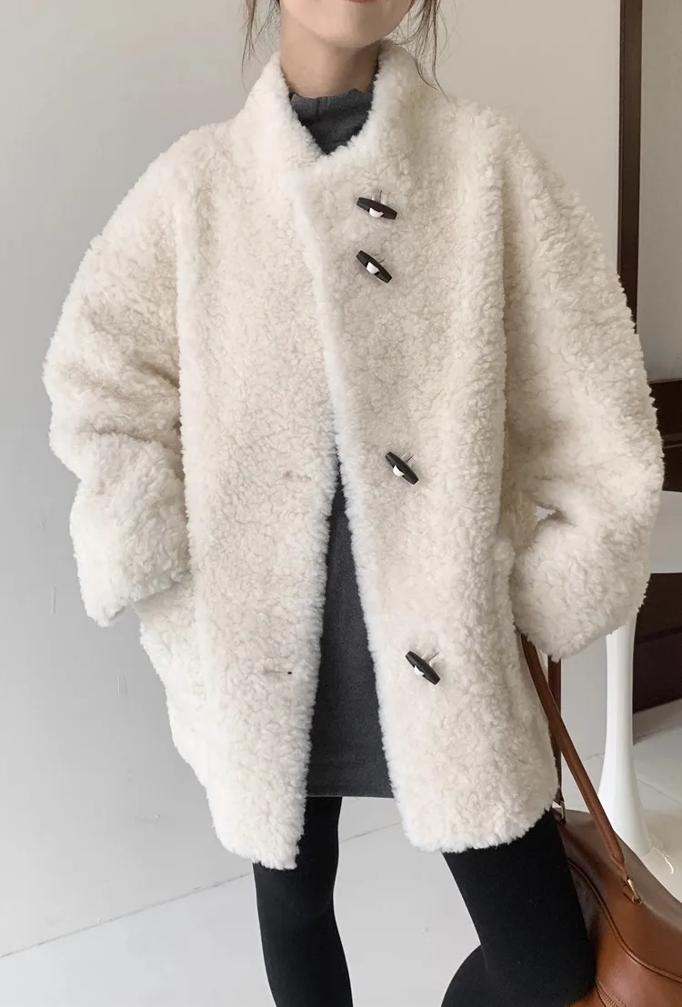 

100 Lamb Wool Cow Horn Button Winter New Fur Integrated Fur Coat for Women Medium To Long Style