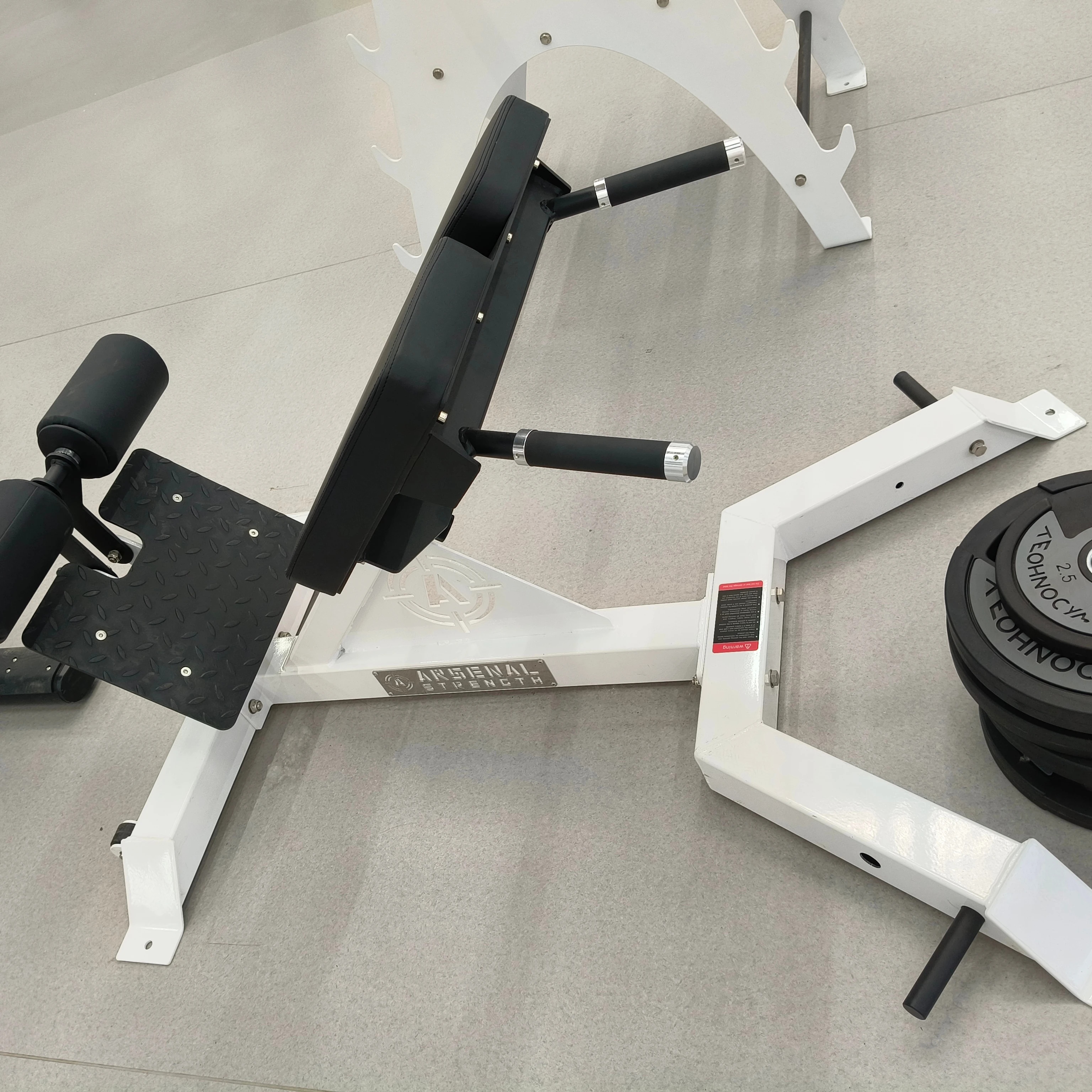 

Adjustable 1.6T Steel Squat Rack Gym Fitness Equipment for Leg Arm Back Workout