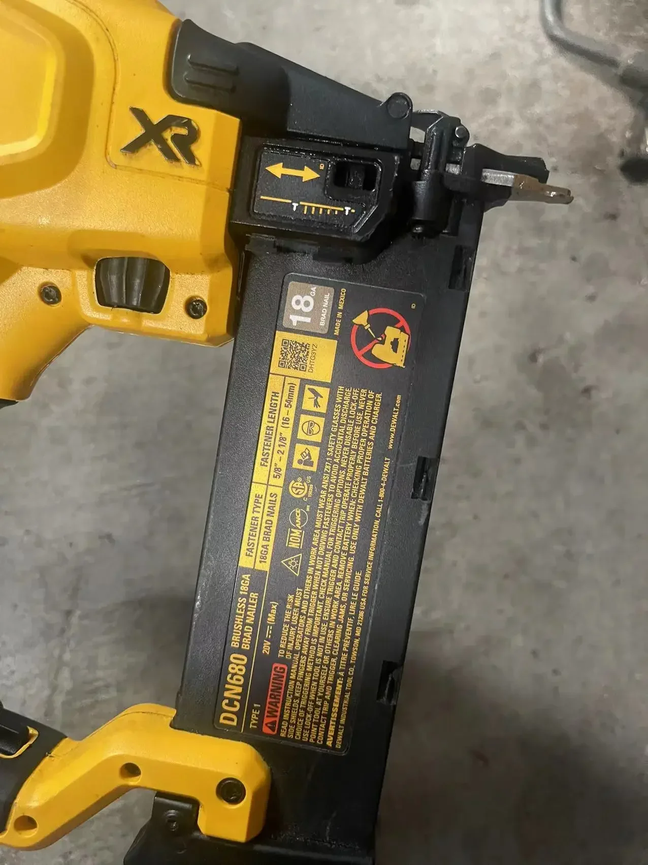 Imagem -04 - Dewalt Dcn680 20 Volts Cordless Nailer 18 Gauge Brad Nailer Apenas Ferramenta Usada